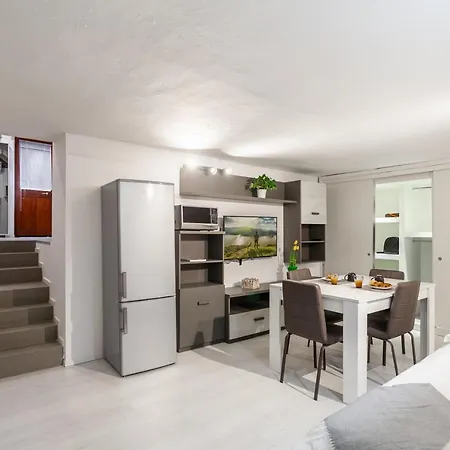 Guesthost - Valmare Apulian *