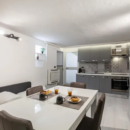 Guesthost - Valmare Apulian * בארי